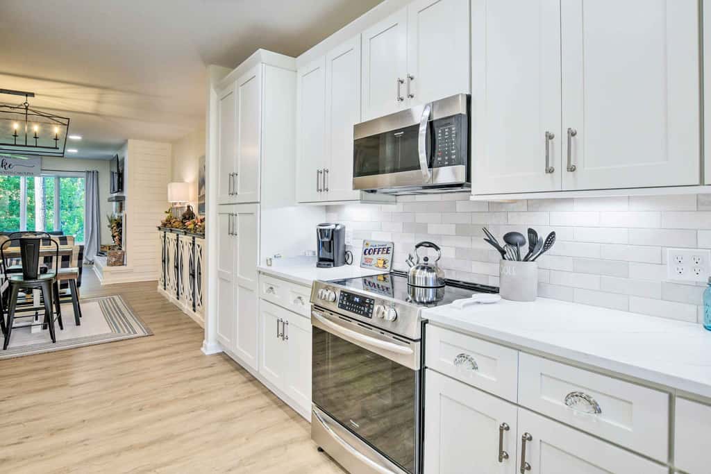 Keowee Keys Condo w/ Resort Amenities Access!