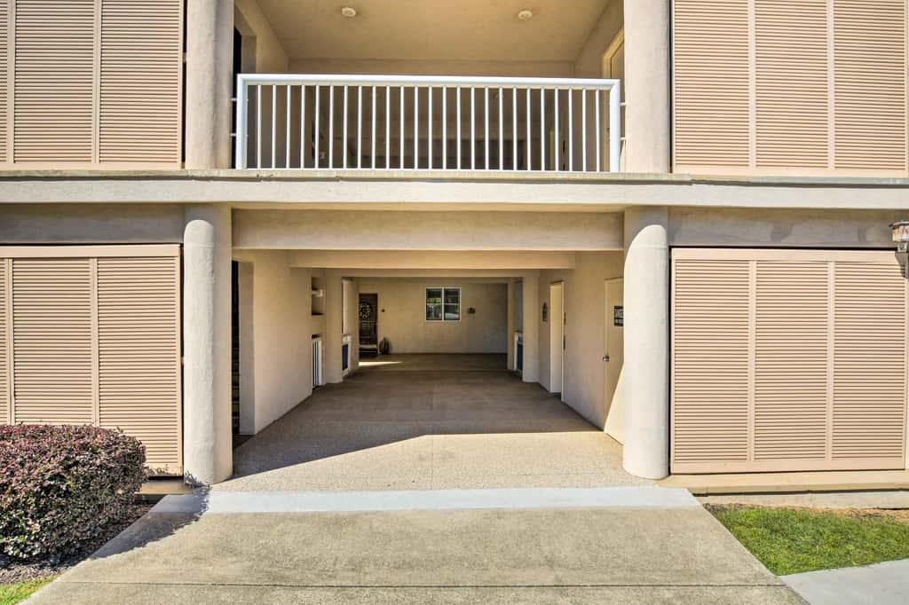 Keowee Keys Condo w/ Resort Amenities Access!