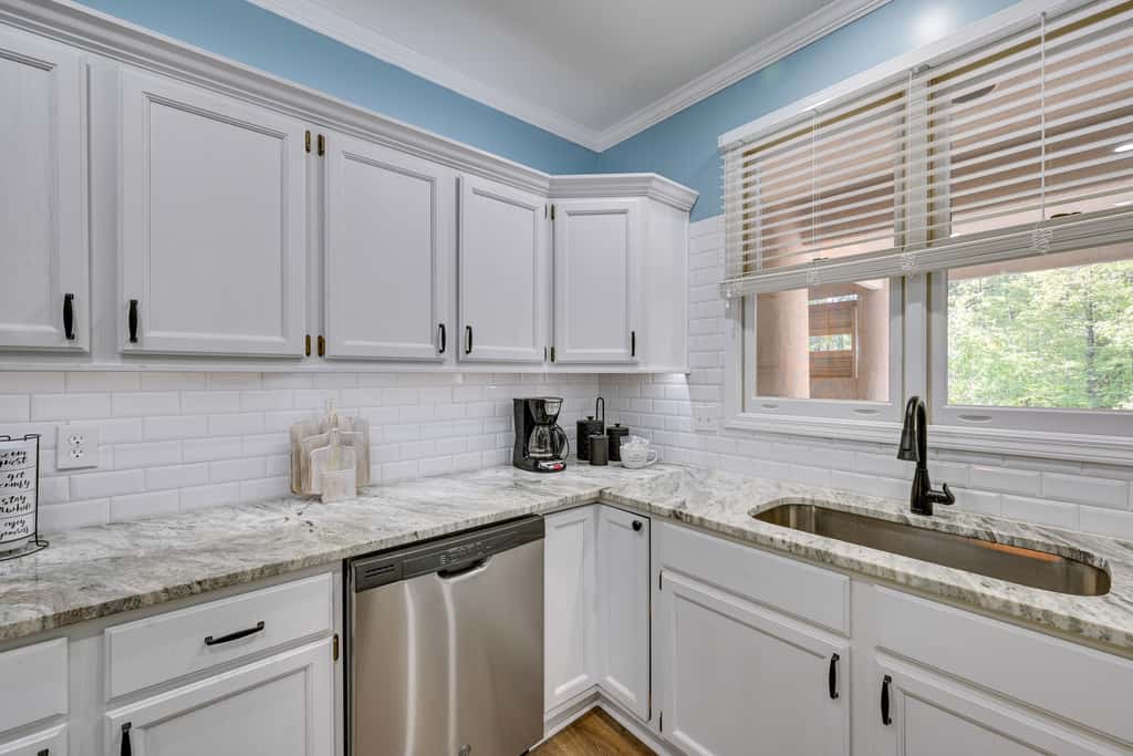 Lake Keowee Condo: Resort Pools & Lake Access!