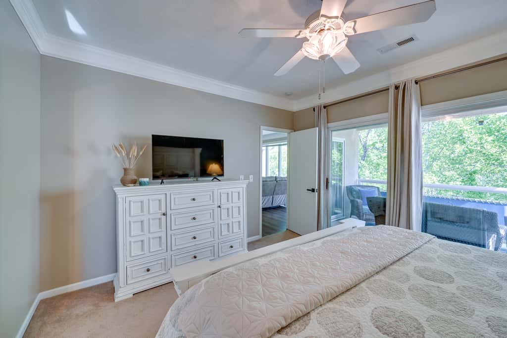 Lake Keowee Condo: Resort Pools & Lake Access!