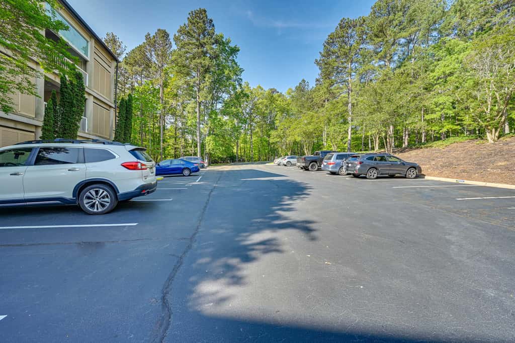 Lake Keowee Condo: Resort Pools & Lake Access!