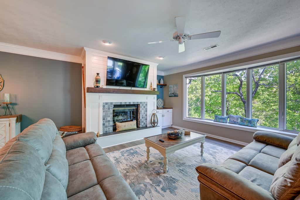 Lake Keowee Condo: Resort Pools & Lake Access!