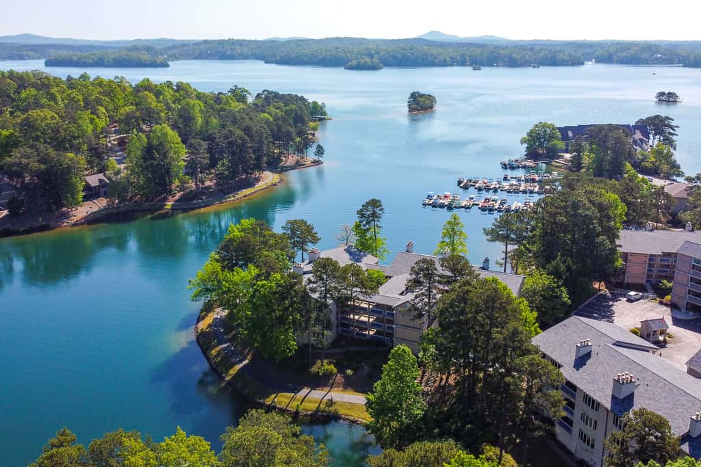 Keowee Key Condo w/ Lake Access & Community Pools!