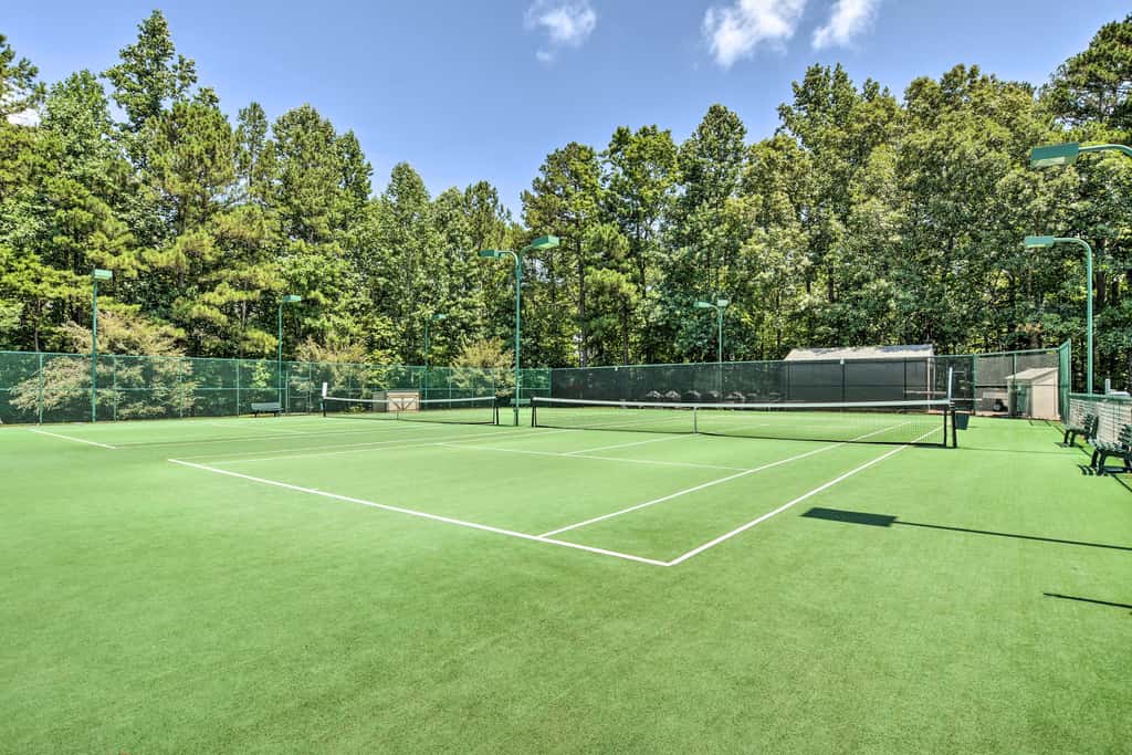 Keowee Key Condo w/ Lake Access & Community Pools!
