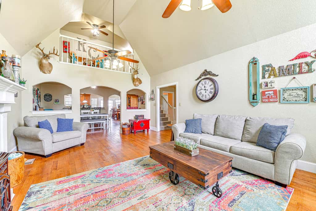 Fire Pit + Sauna: Spacious Lake Texoma Retreat!