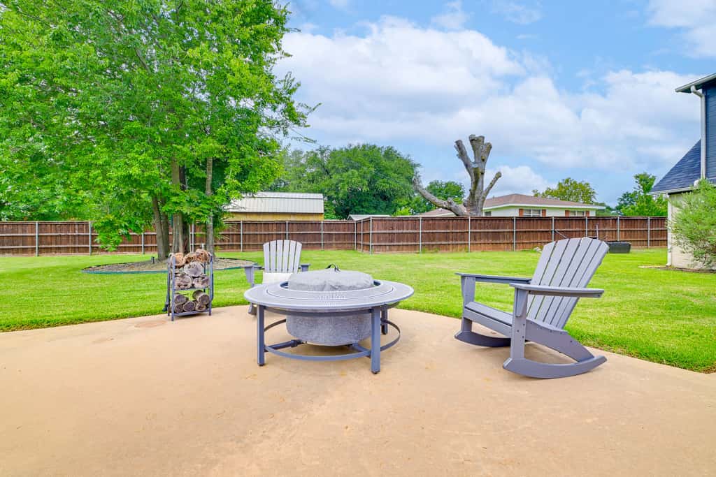 Fire Pit + Sauna: Spacious Lake Texoma Retreat!
