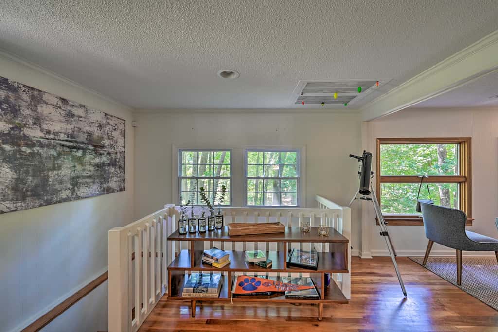 Chic House w/ Private Dock on Lake Hartwell!