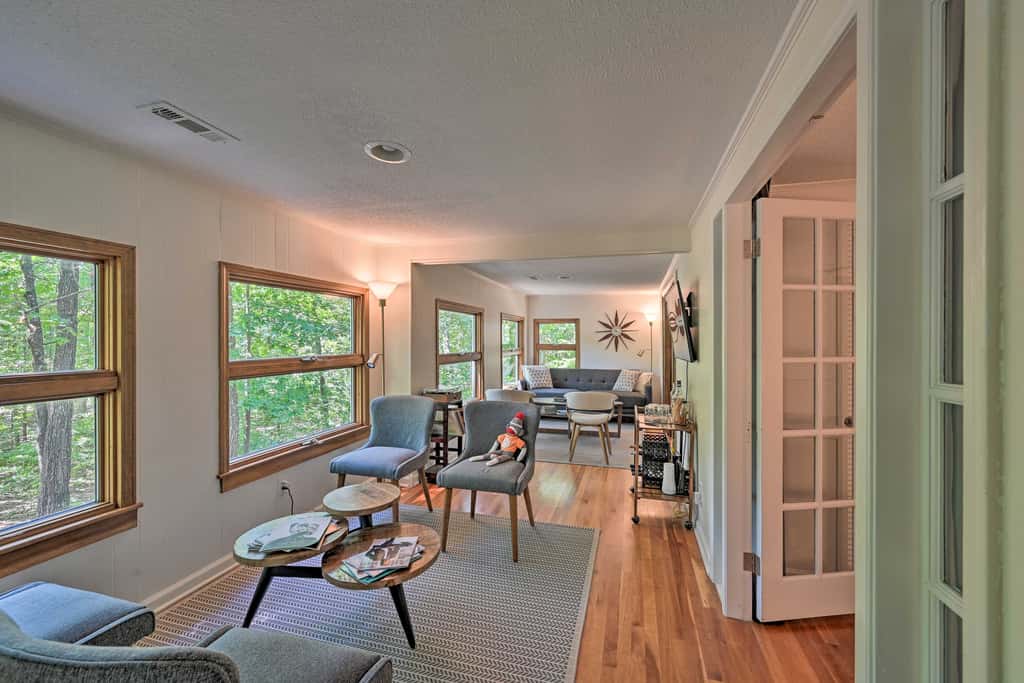 Chic House w/ Private Dock on Lake Hartwell!