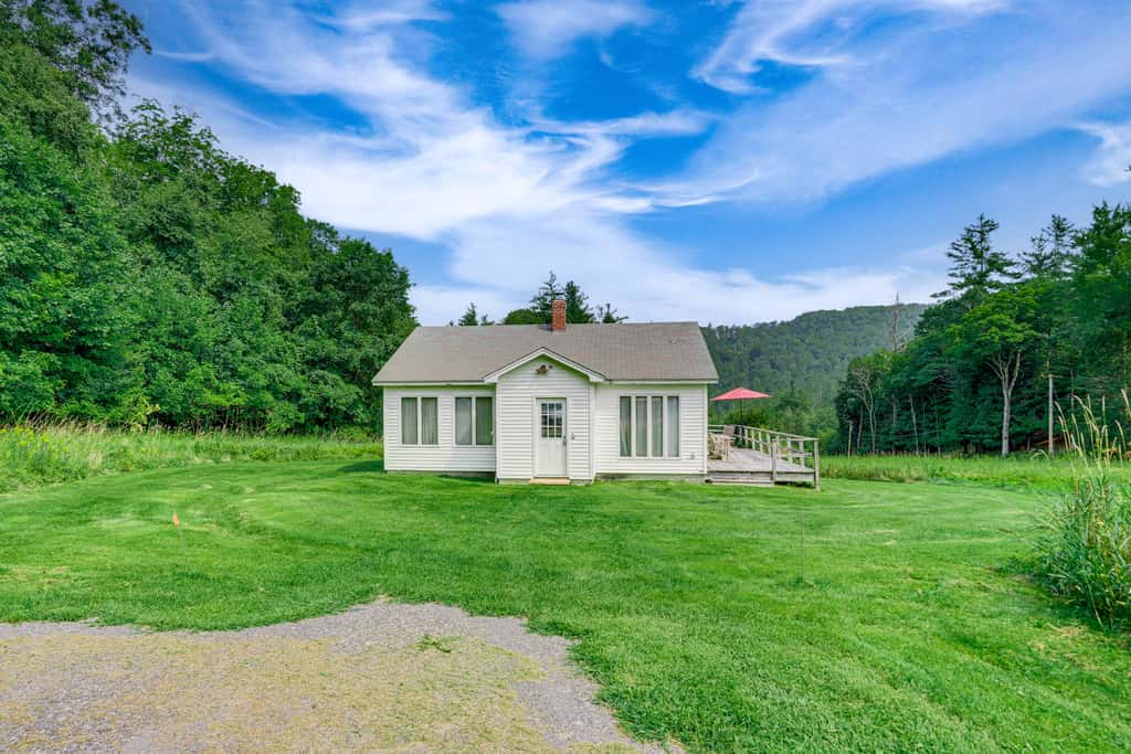 Hawley Home w/ Deck: 4 Mi to Berkshire East Resort