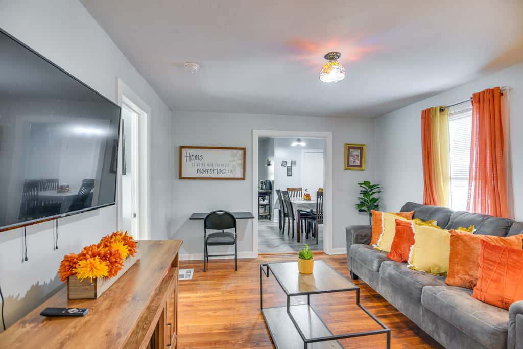Downtown Brockton Apt < 1 Mi to Local Dining