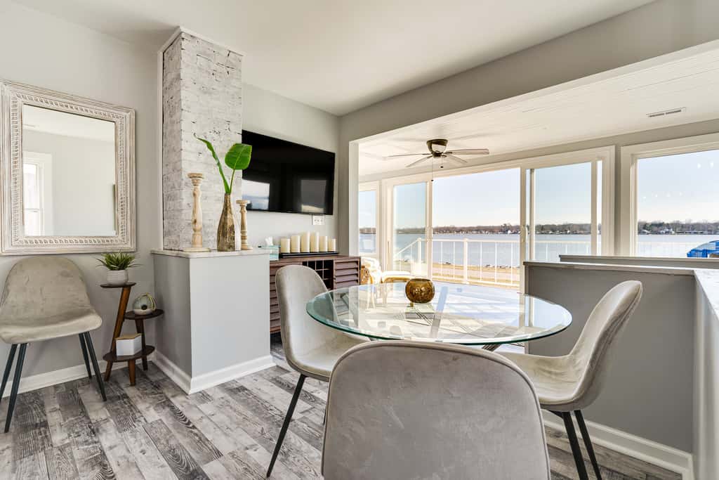 Waterfront Buckeye Lake Home w/ Deck & Dock!