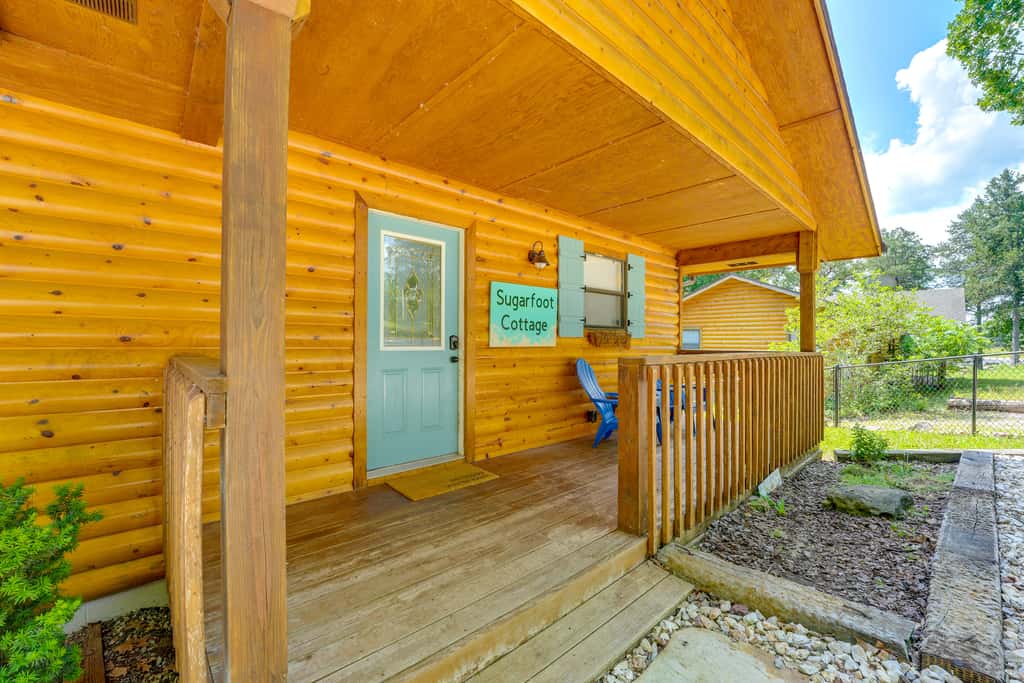 Lake Views: Table Rock Lake Retreat w/ Fenced Yard
