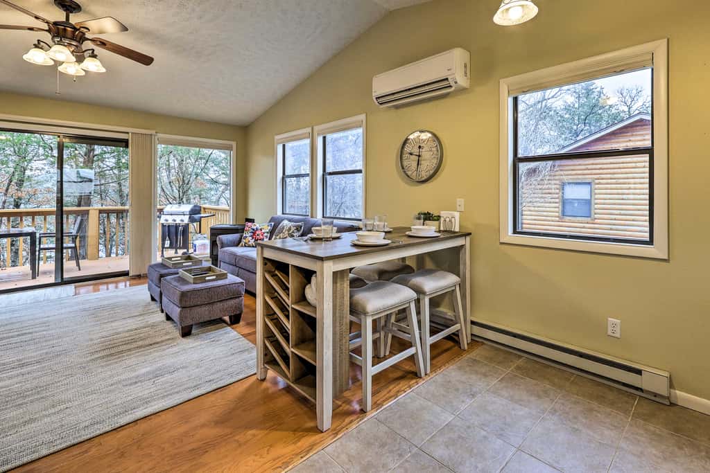 Lake Views: Table Rock Lake Retreat w/ Fenced Yard