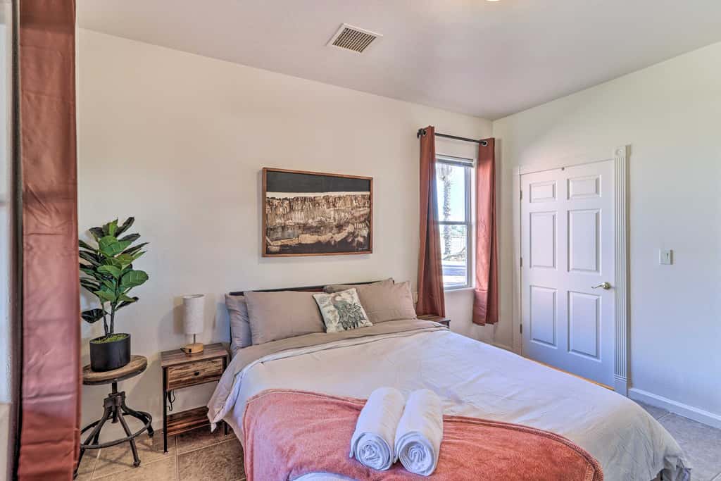 Eloy Desert Oasis w/ Courtyard & Pool Access!