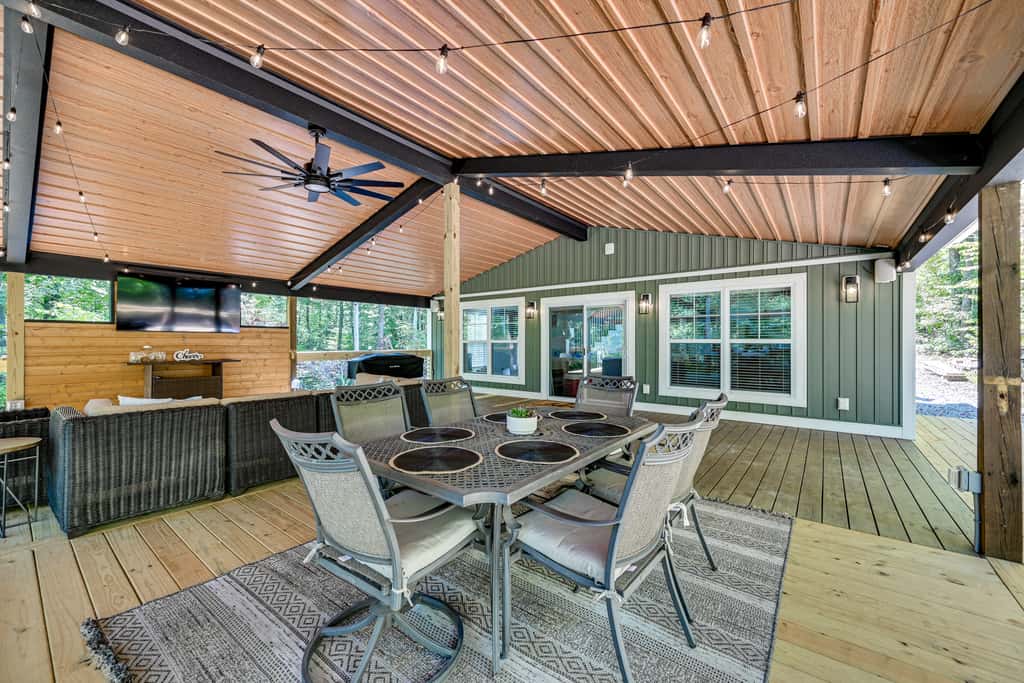 Luxe Kentucky Cabin Rental ~ 36 Mi to Mammoth Cave