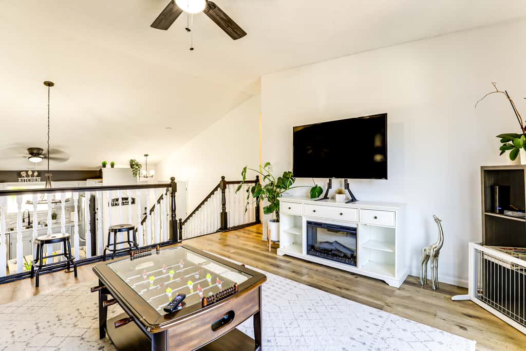 3 Mi to UNL & Memorial Stadium: Home w/ Large Yard