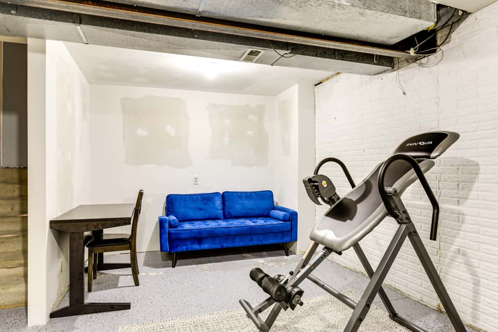 3 Mi to UNL & Memorial Stadium: Home w/ Large Yard