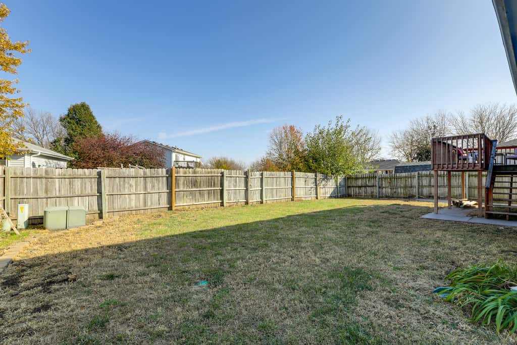 3 Mi to UNL & Memorial Stadium: Home w/ Large Yard