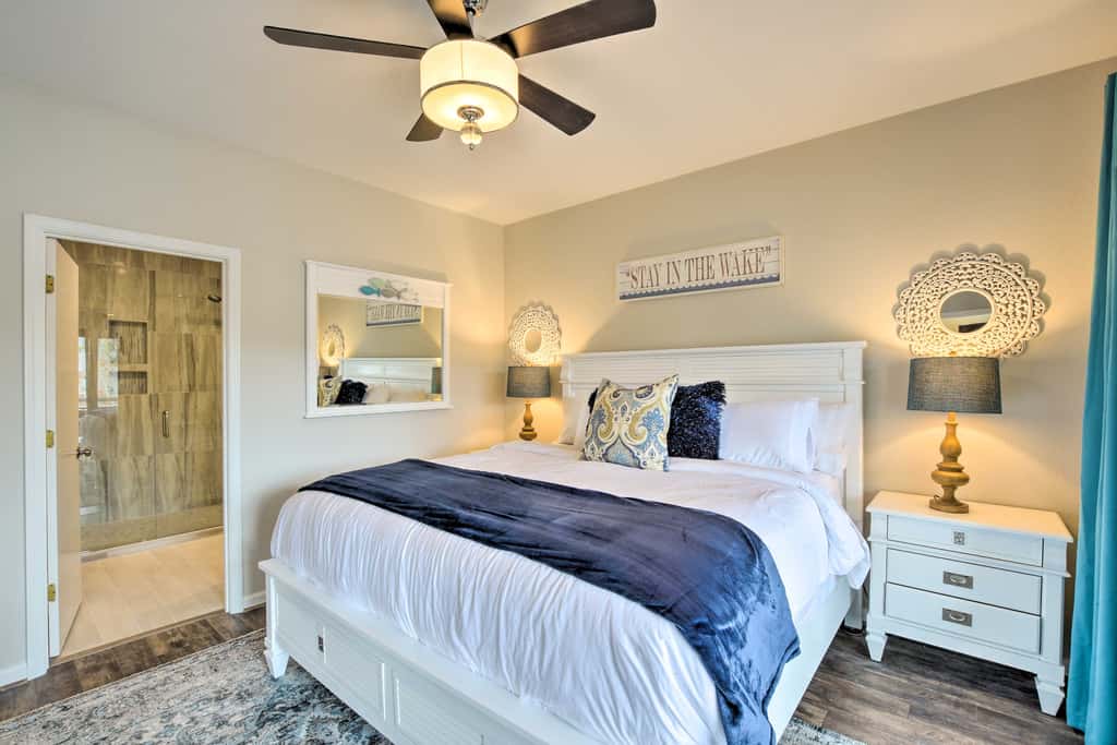 Lake Keowee Resort Condo w/ Fantastic View