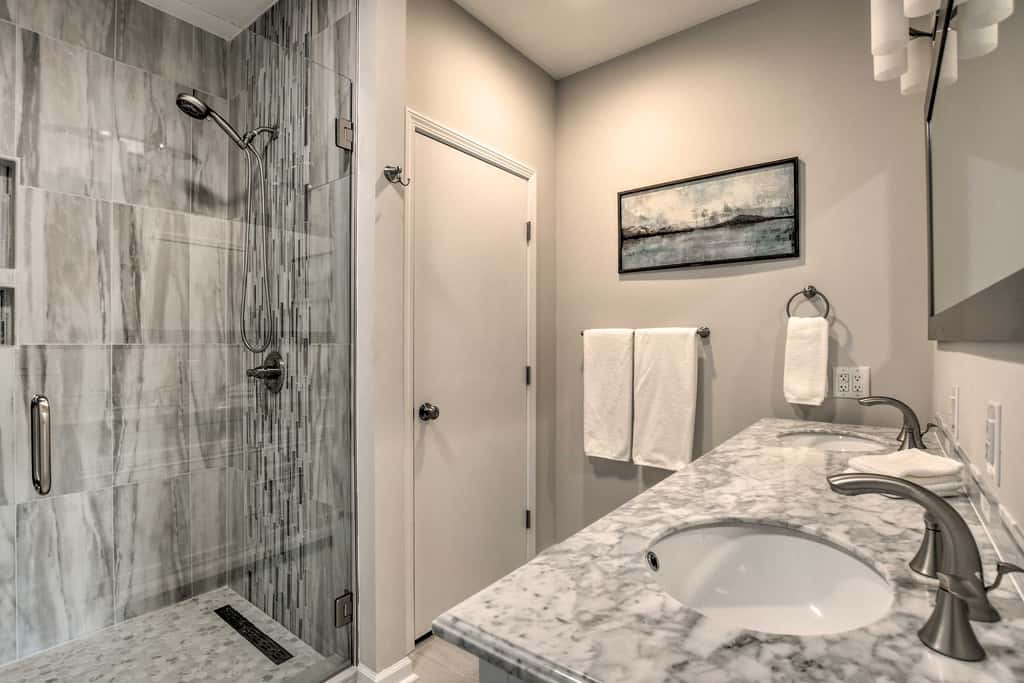 Lake Keowee Resort Condo w/ Fantastic View