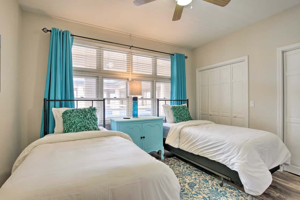 Lake Keowee Resort Condo w/ Fantastic View