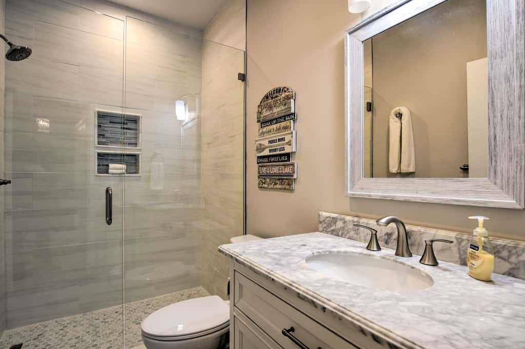 Lake Keowee Resort Condo w/ Fantastic View