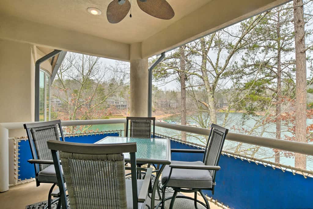 Lake Keowee Resort Condo w/ Fantastic View