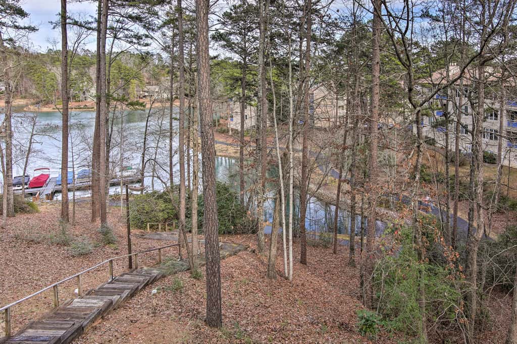 Lake Keowee Resort Condo w/ Fantastic View
