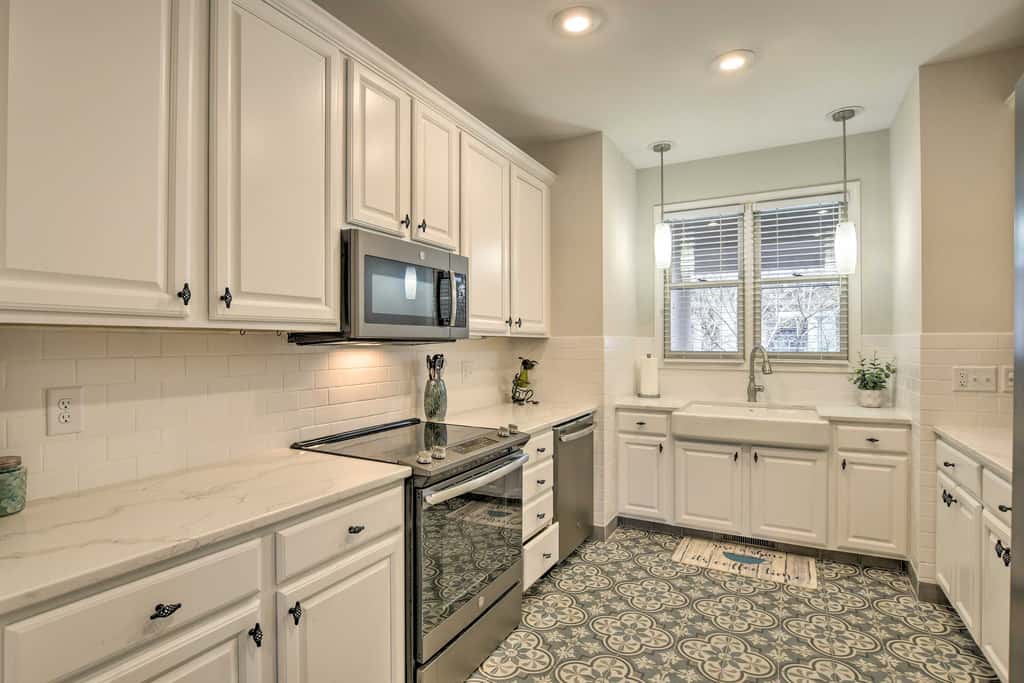 Lake Keowee Resort Condo w/ Fantastic View