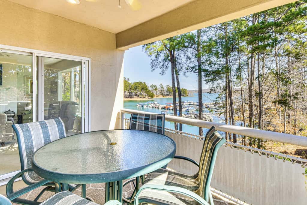 Boat, Golf & Swim: Keowee Key Condo w/ Lake Views