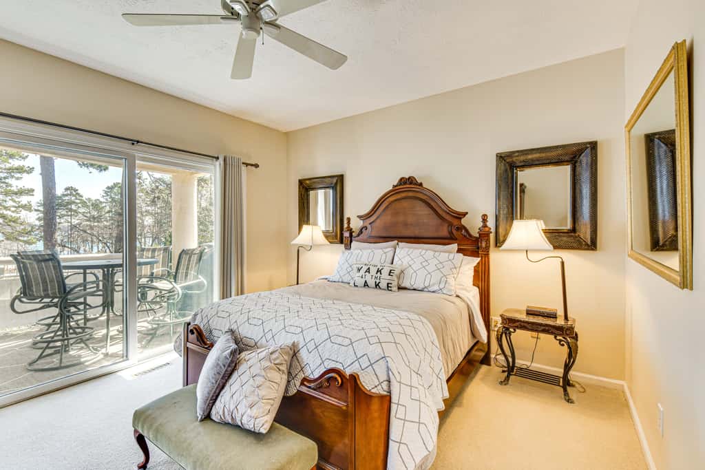 Boat, Golf & Swim: Keowee Key Condo w/ Lake Views
