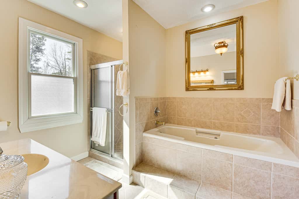 Boat, Golf & Swim: Keowee Key Condo w/ Lake Views