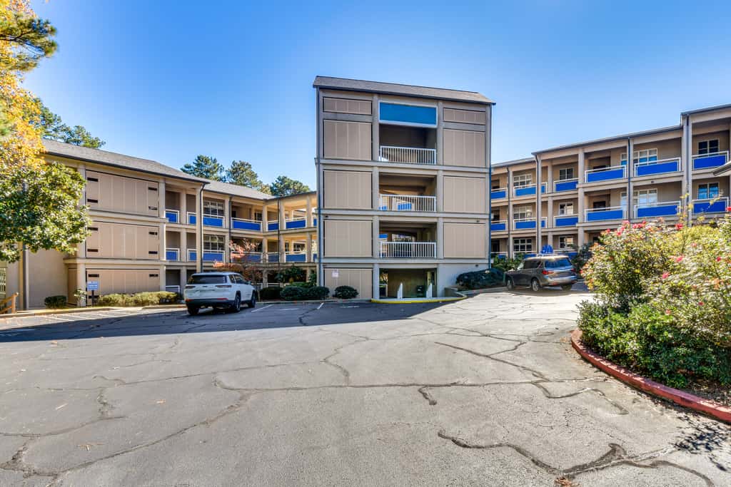 Boat, Golf & Swim: Keowee Key Condo w/ Lake Views