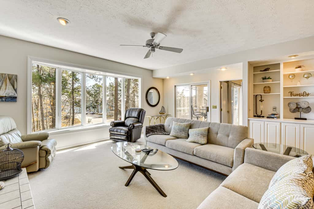 Boat, Golf & Swim: Keowee Key Condo w/ Lake Views