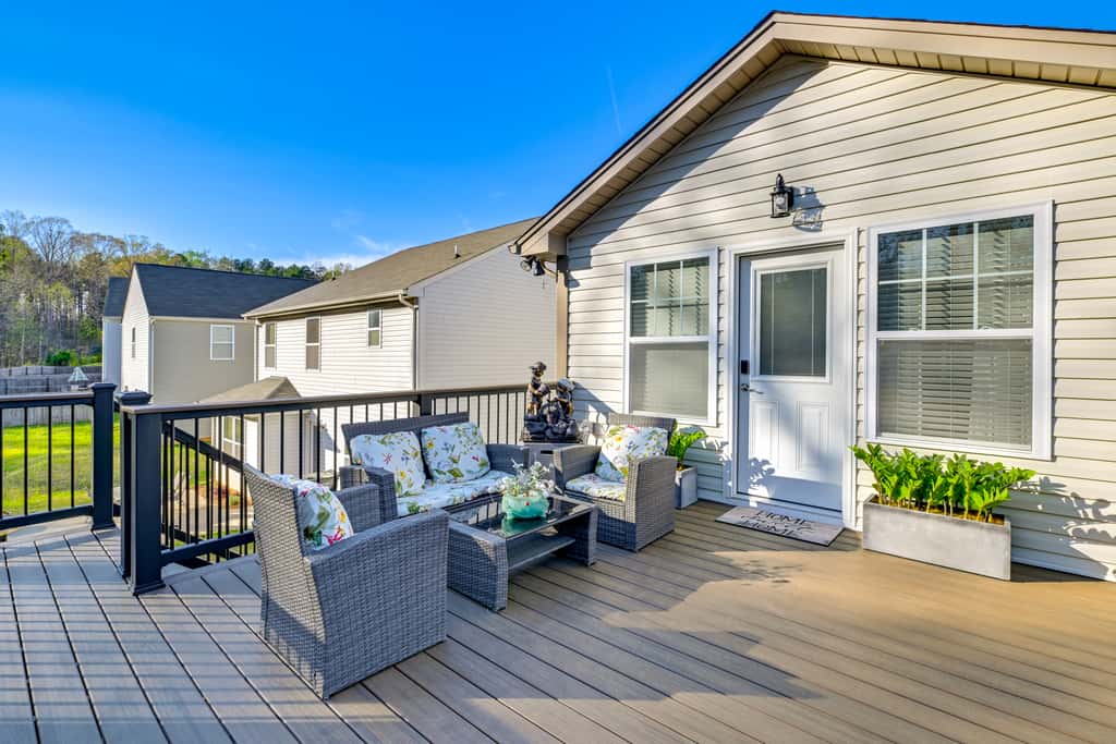 Studio near Speedway w/EV-L2 
Deck,Fireplace,Cal-K