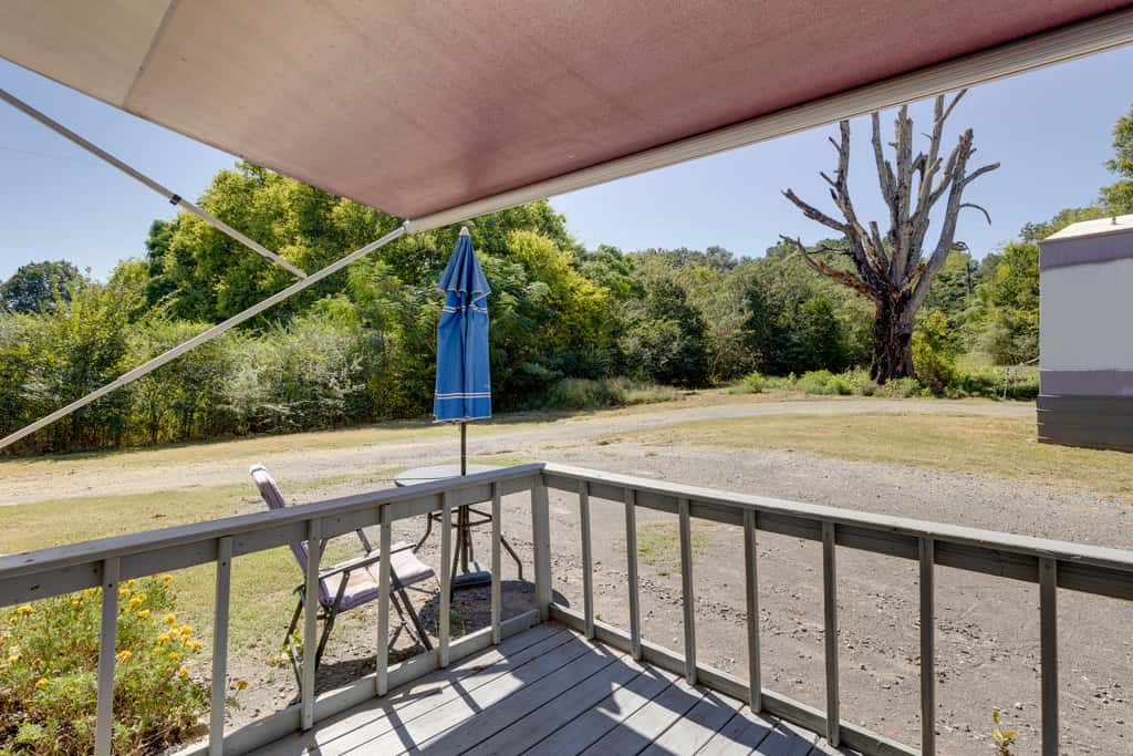 2 Mi to Lake Guntersville: Peaceful Camper Home