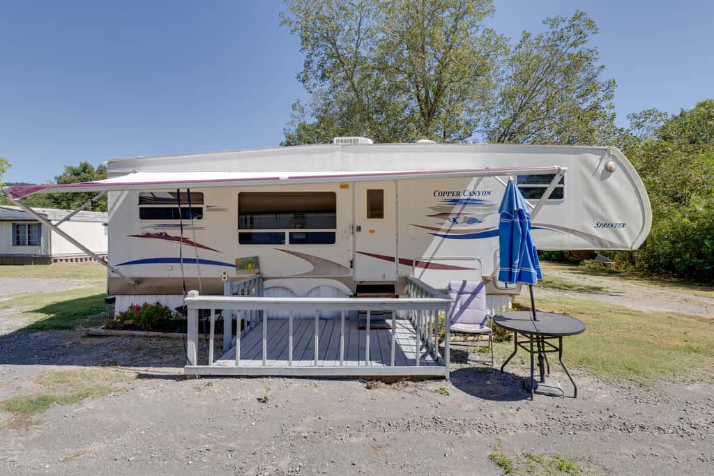 2 Mi to Lake Guntersville: Peaceful Camper Home