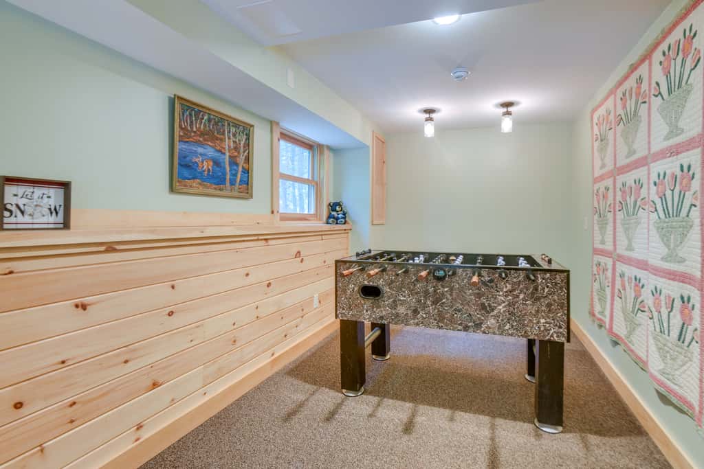 All-Season Log Cabin Escape! 11 Mi to Cranmore Mtn