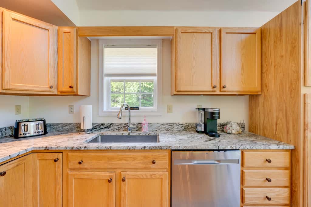 Hot Tub & Private Beach Access! Conway Home
