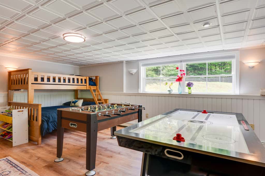 Hot Tub & Private Beach Access! Conway Home