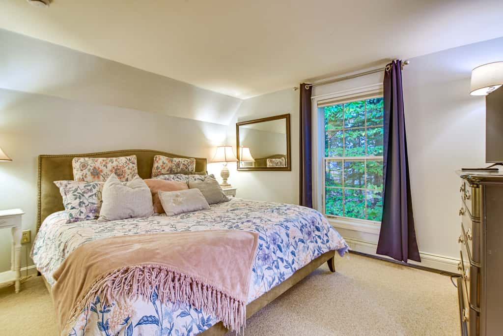 Hot Tub & Private Beach Access! Conway Home