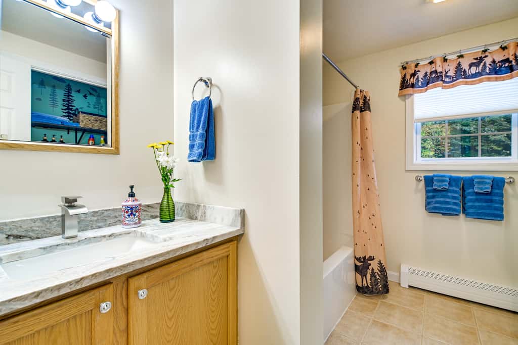 Hot Tub & Private Beach Access! Conway Home