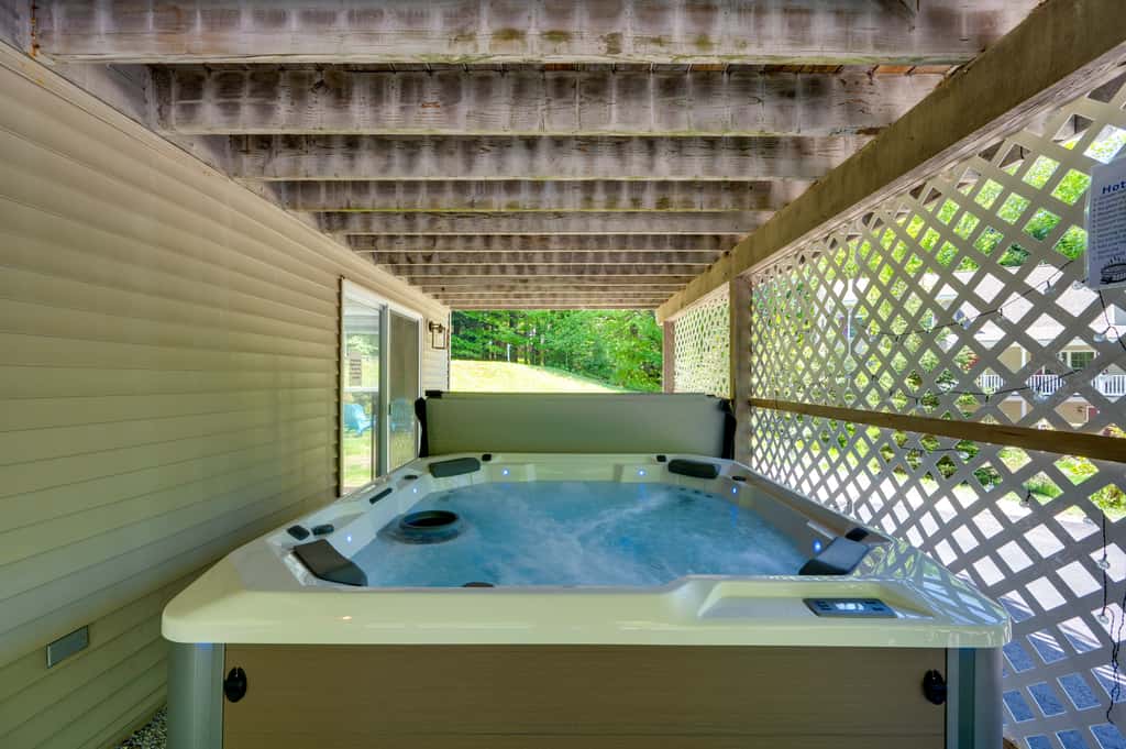 Hot Tub & Private Beach Access! Conway Home