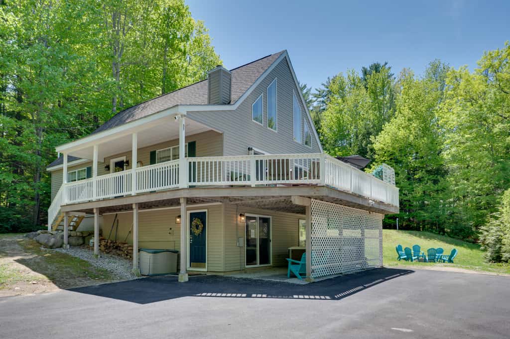Hot Tub & Private Beach Access! Conway Home