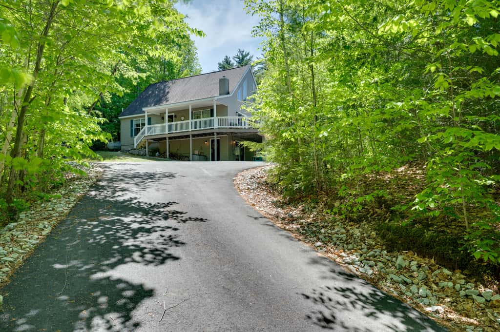 Hot Tub & Private Beach Access! Conway Home