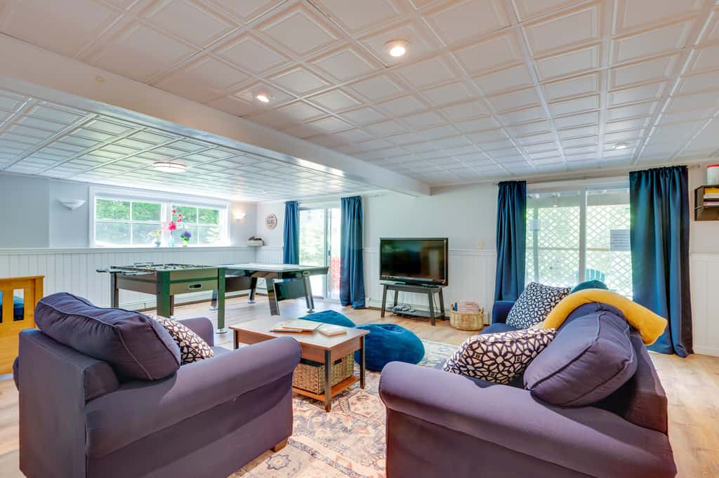 Hot Tub & Private Beach Access! Conway Home
