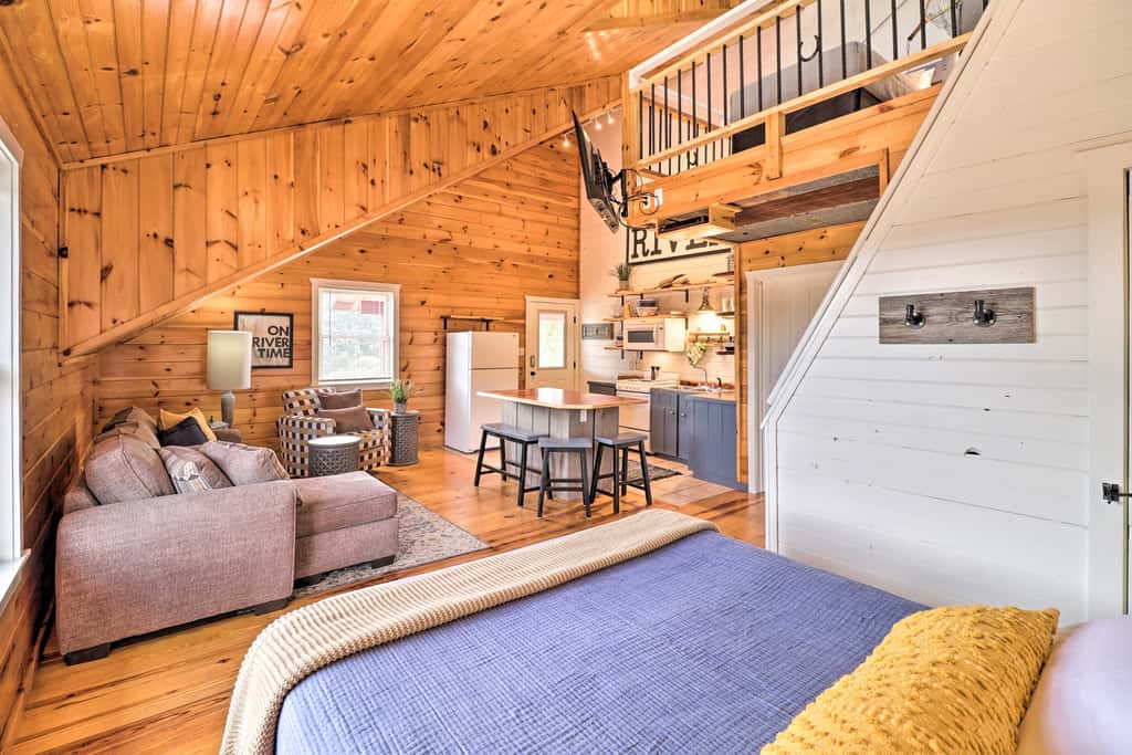 Updated Mtn View Studio w/ Loft - Near River!