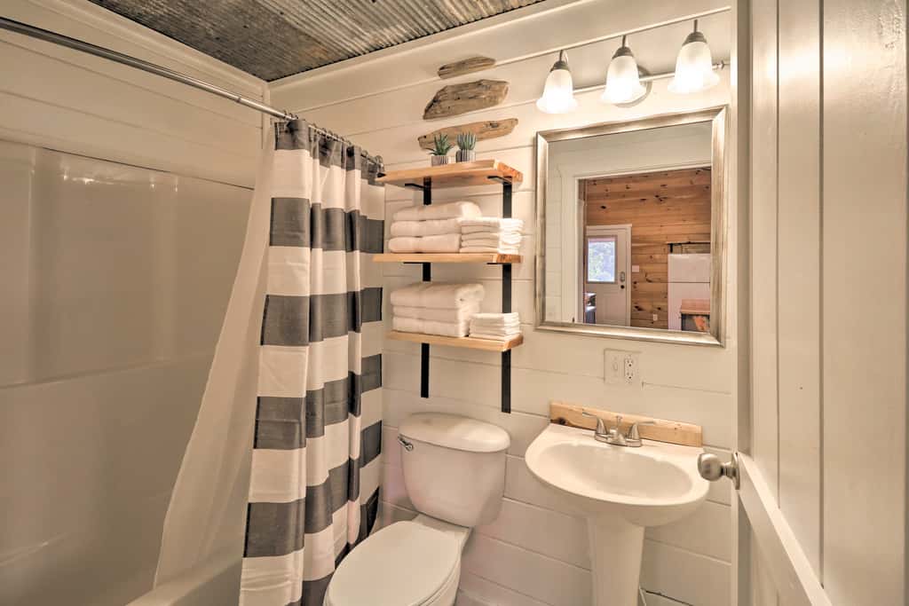 Updated Mtn View Studio w/ Loft - Near River!
