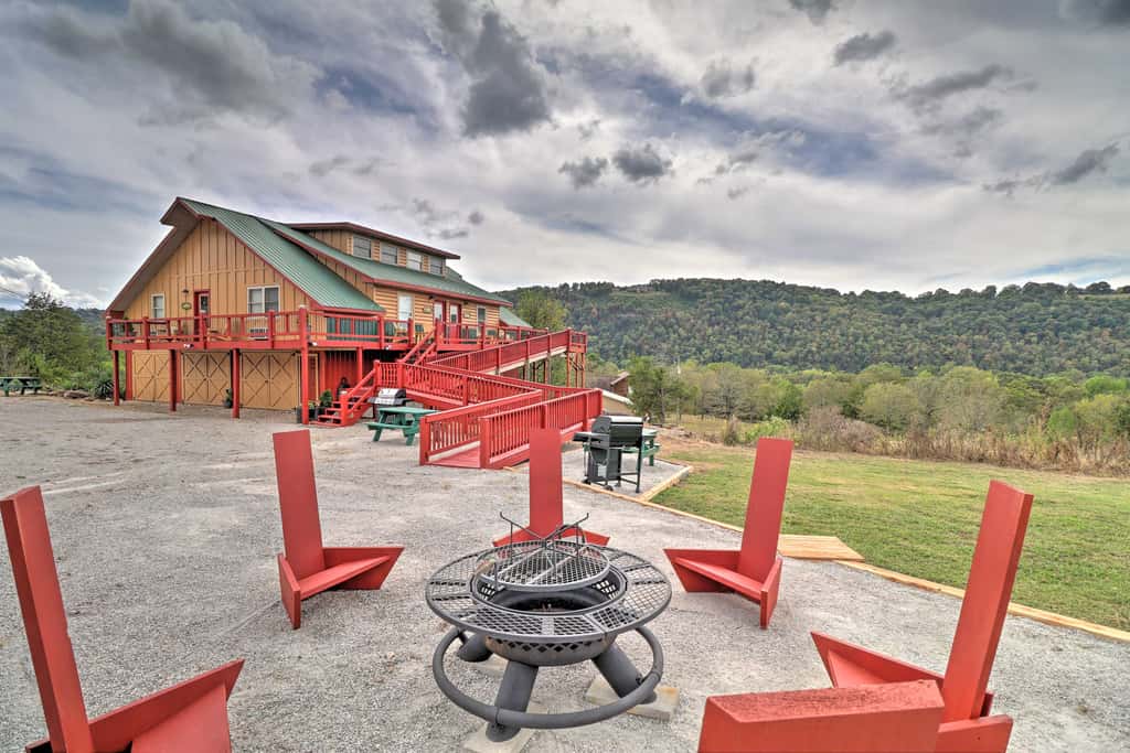 Updated Mtn View Studio w/ Loft - Near River!