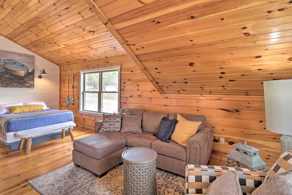 Updated Mtn View Studio w/ Loft - Near River!